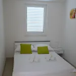 Vinko Villa *