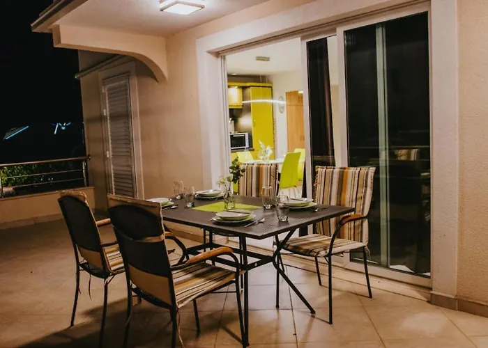 Vinko Villa *